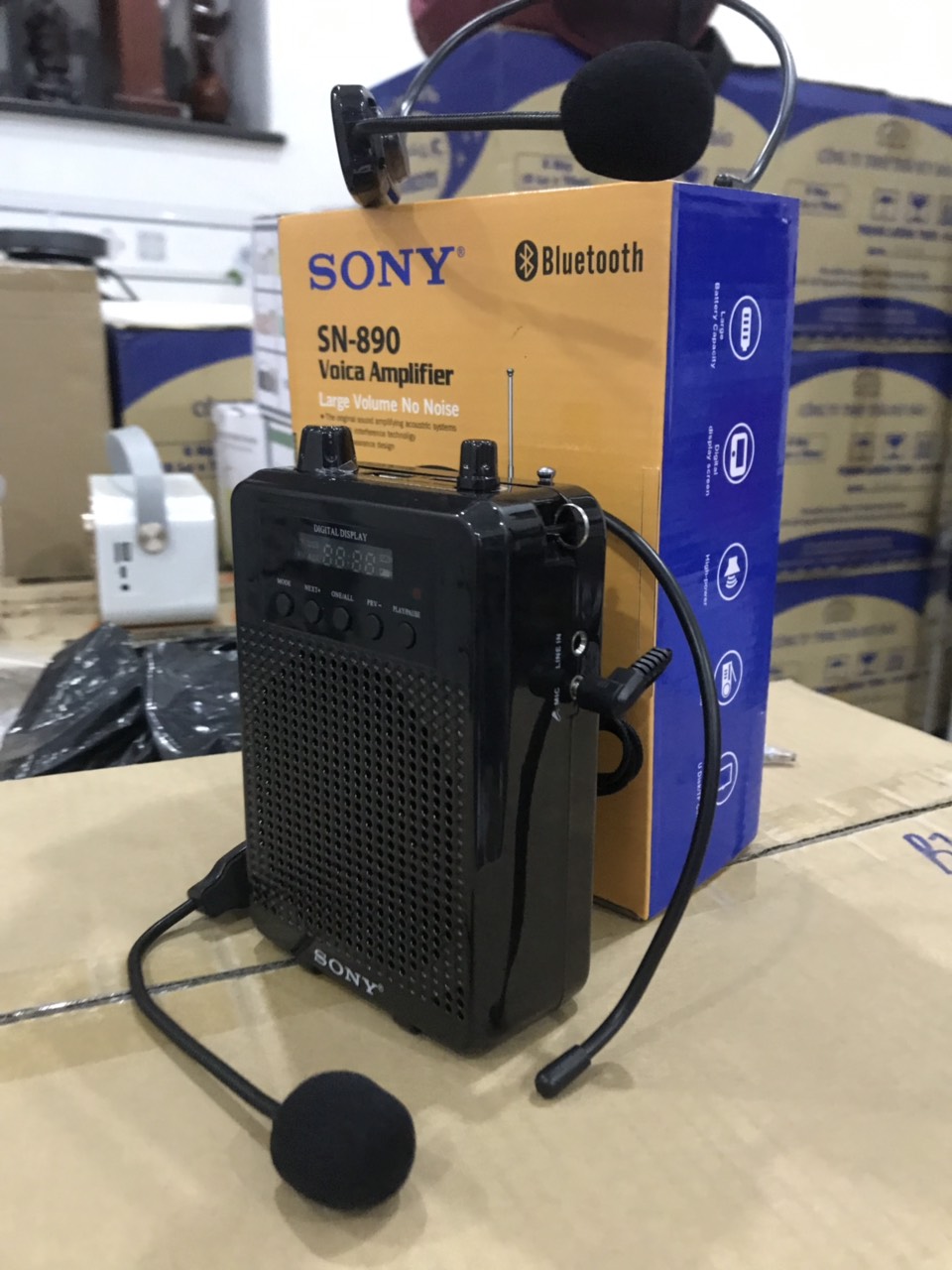 may-tro-giang-khong-day-Sony-sn-890-uhf
